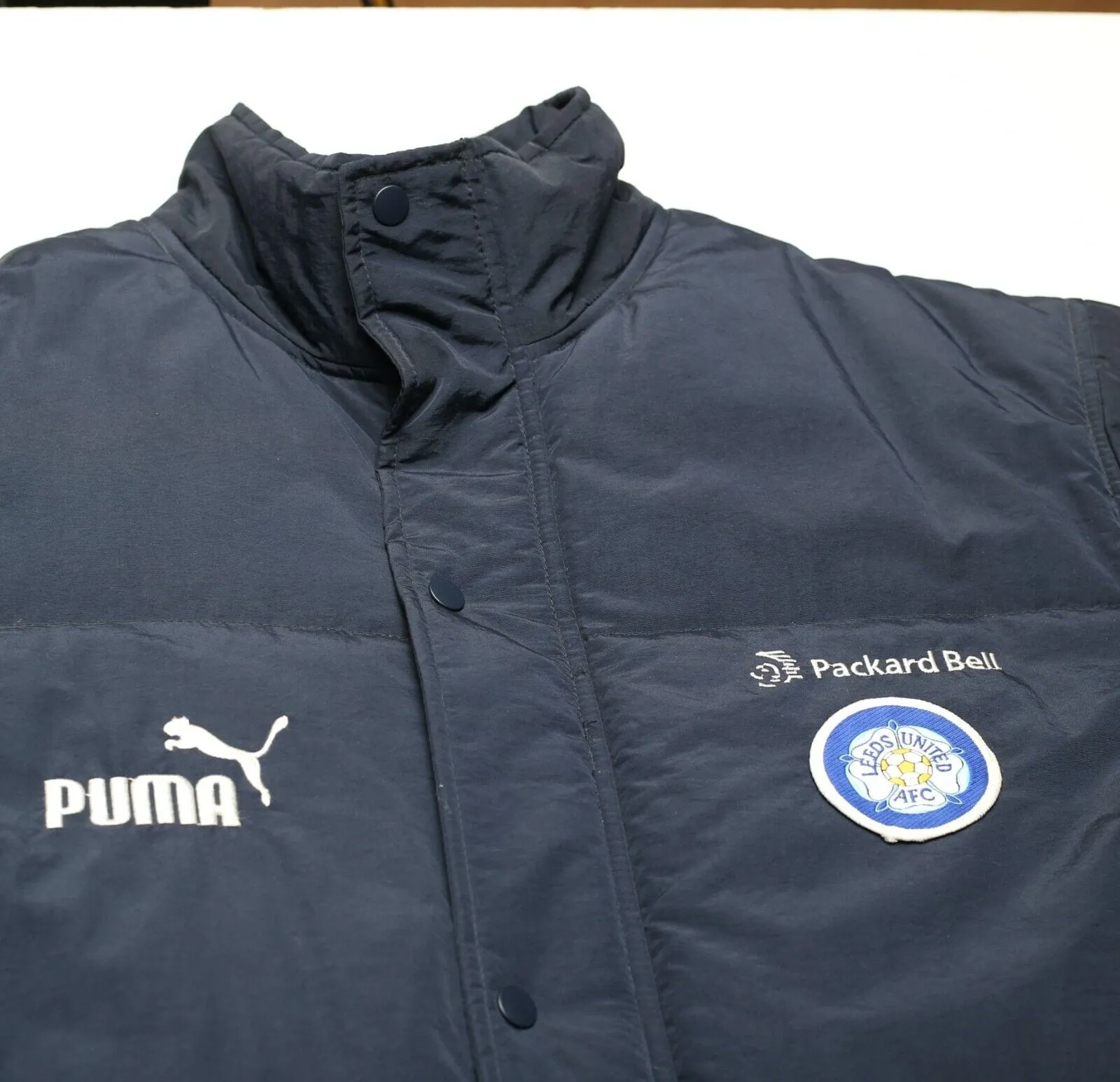 1998/00 LEEDS UNITED Vintage PUMA Football Bench Coat Puffer Jacket (L)