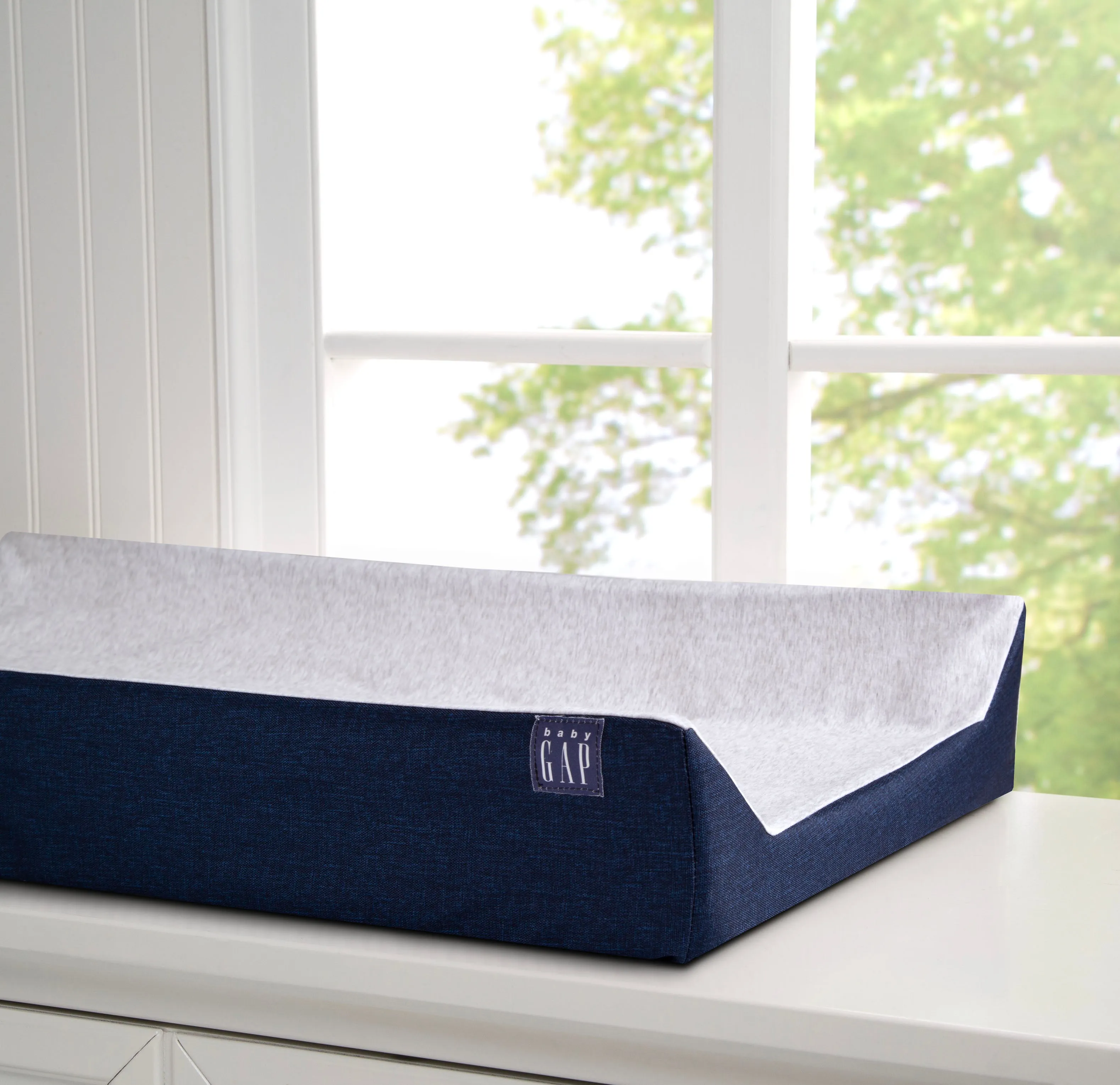 babyGap Contoured Changing Pad with Cooling Cover