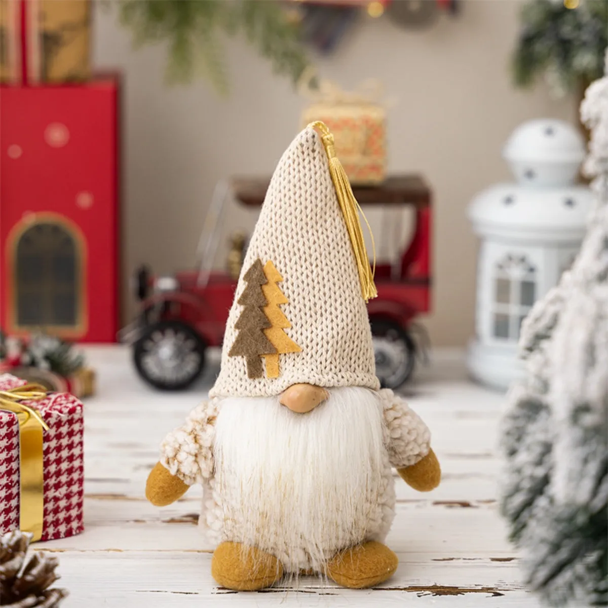 CHRISTMAS POINTED HAT FACELESS DOLL ORNAMENT