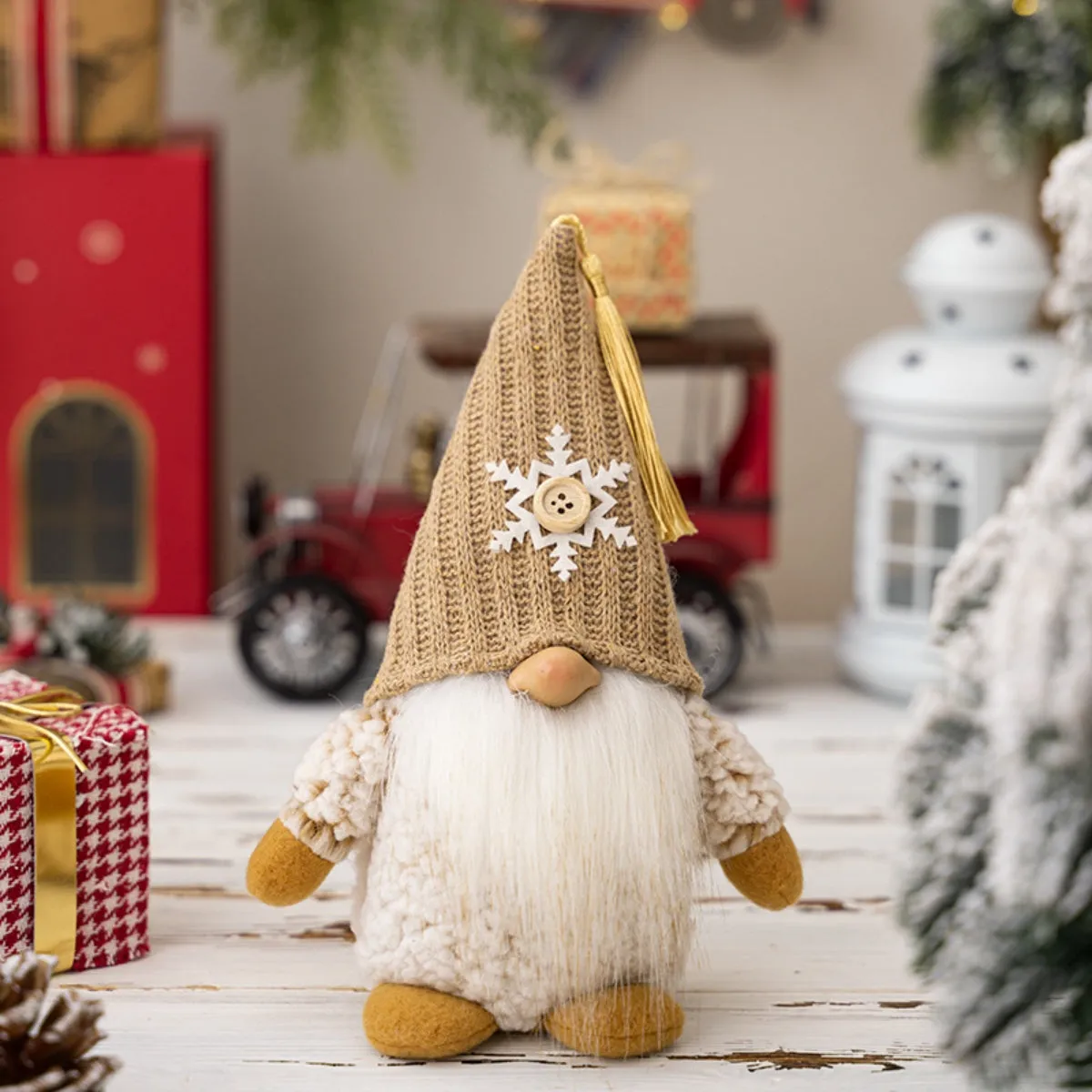 CHRISTMAS POINTED HAT FACELESS DOLL ORNAMENT