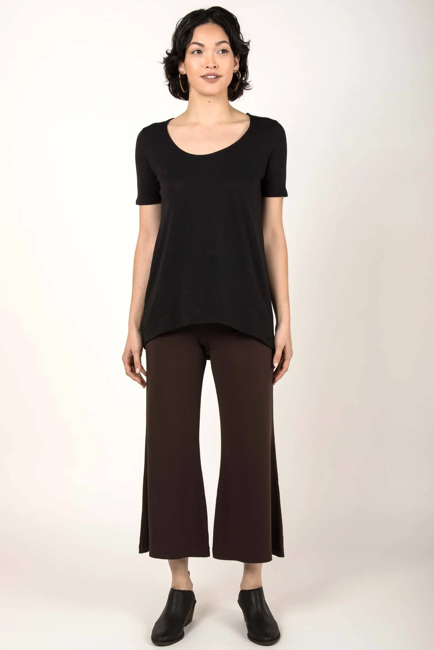 Essential Cropped Wide Leg Pant