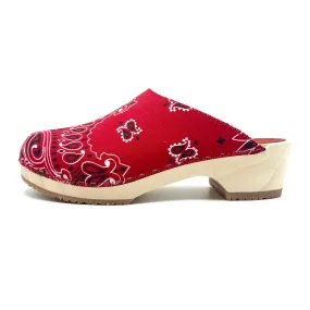 Freja Clogs | Red Bandana