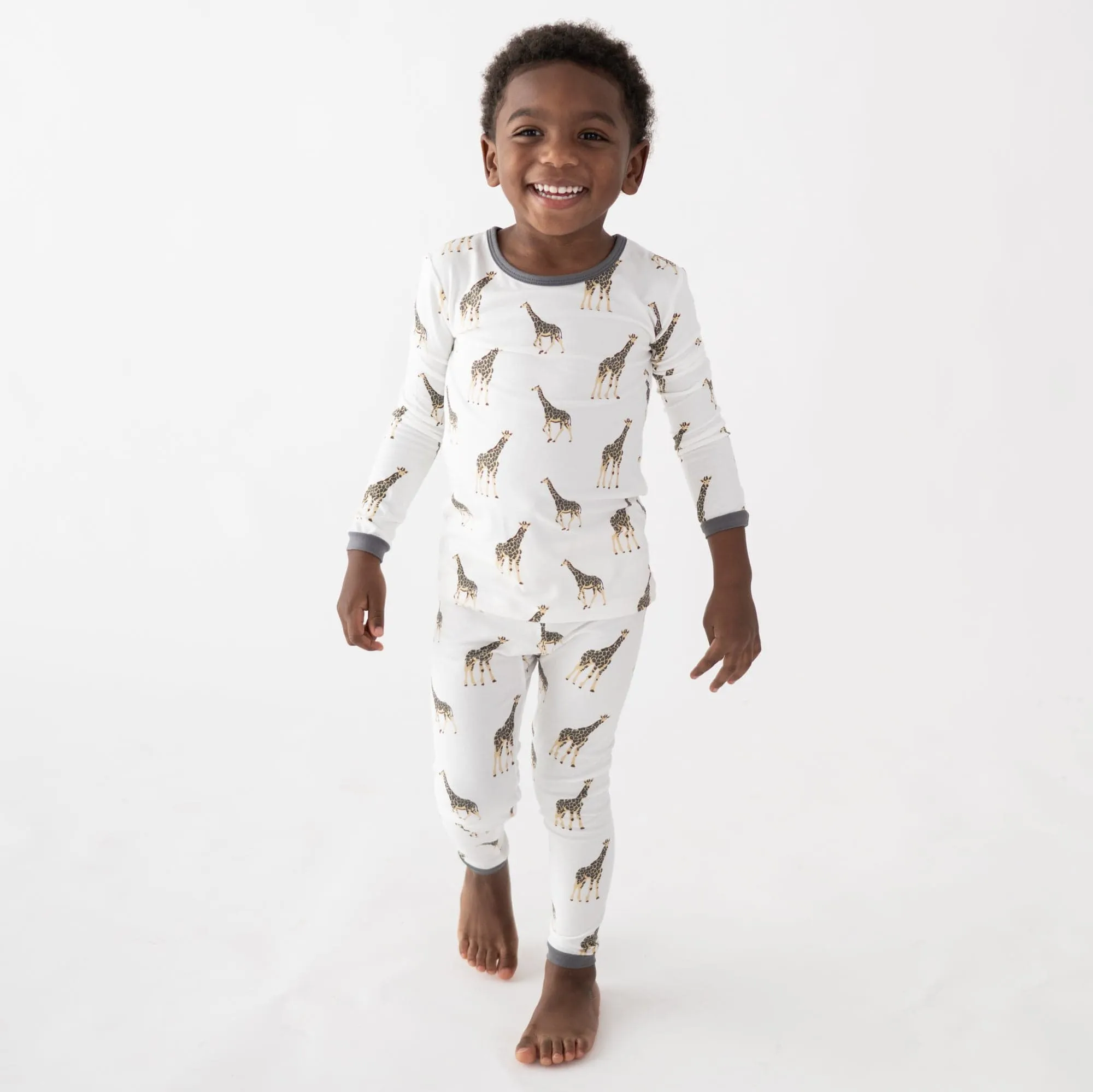 Long Sleeve Pajamas in Giraffe