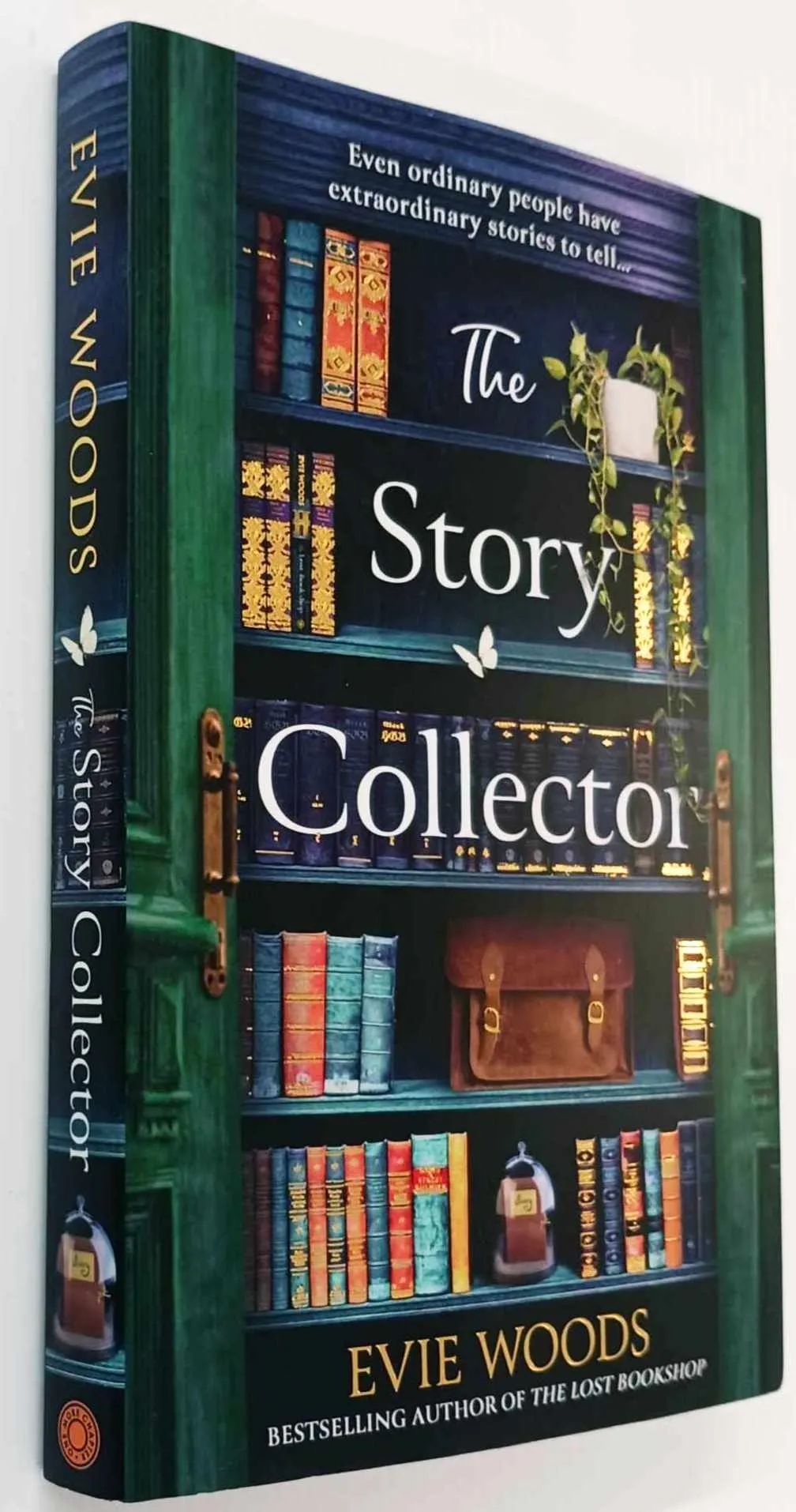 THE STORY COLLECTOR - Evie Woods