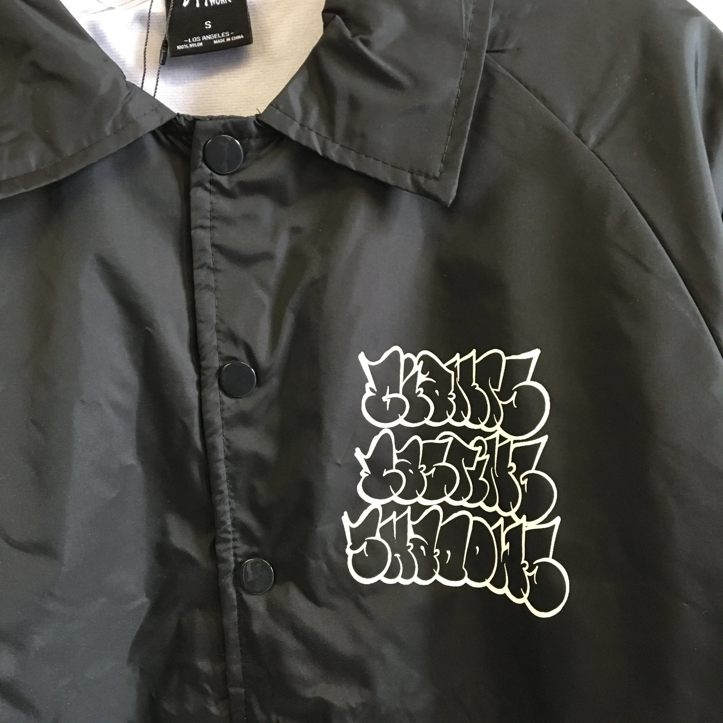 Throwie windbreaker