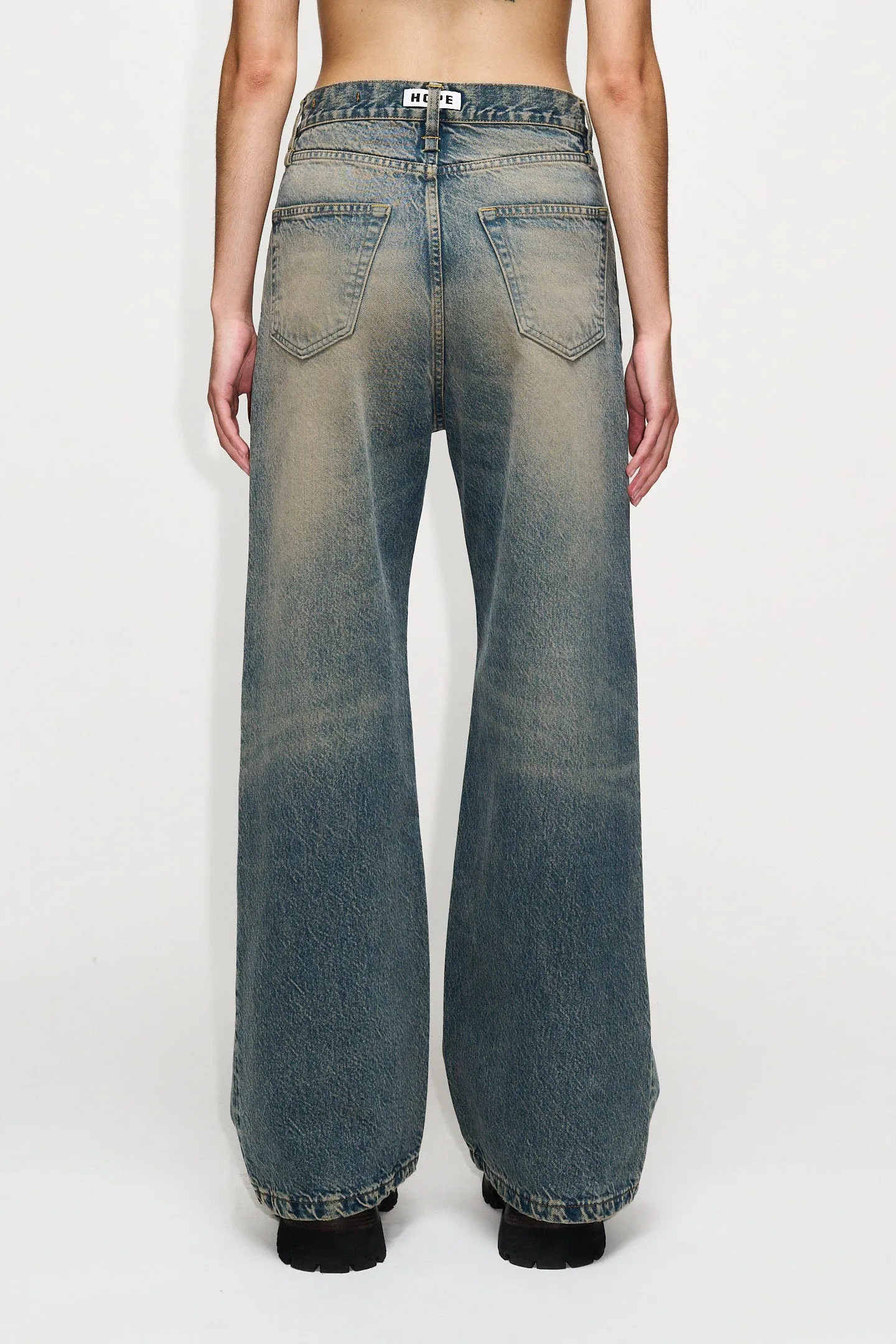 Wide-leg Jeans