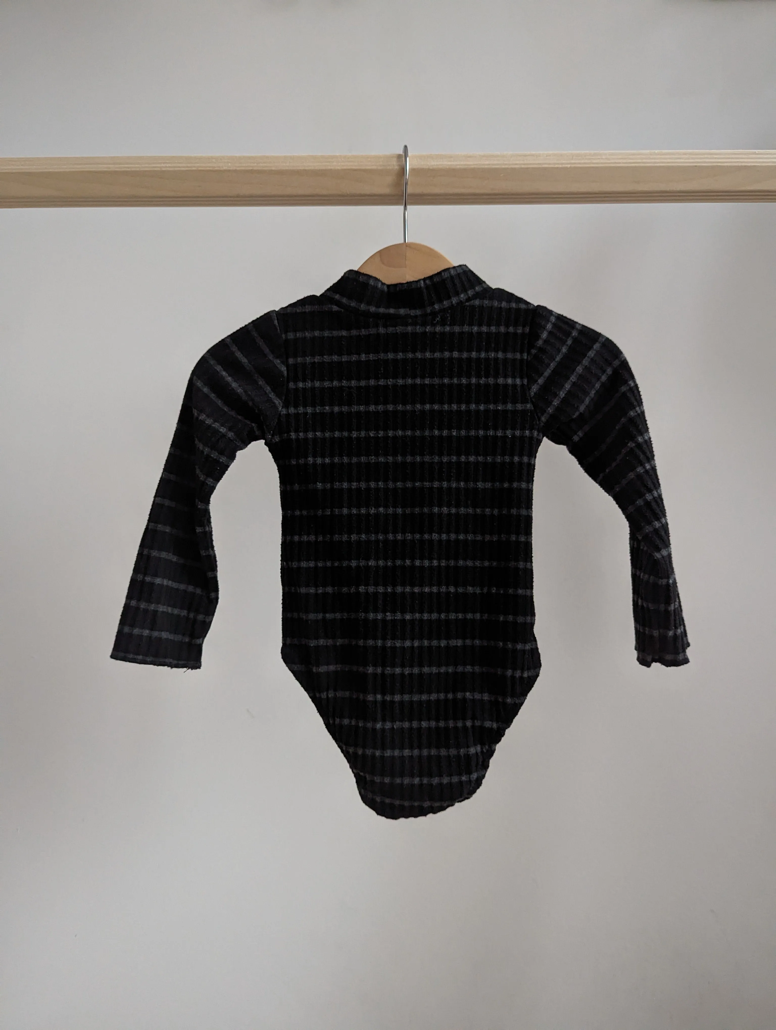 Zara Turtleneck Ribbed Onesie (9-12M)